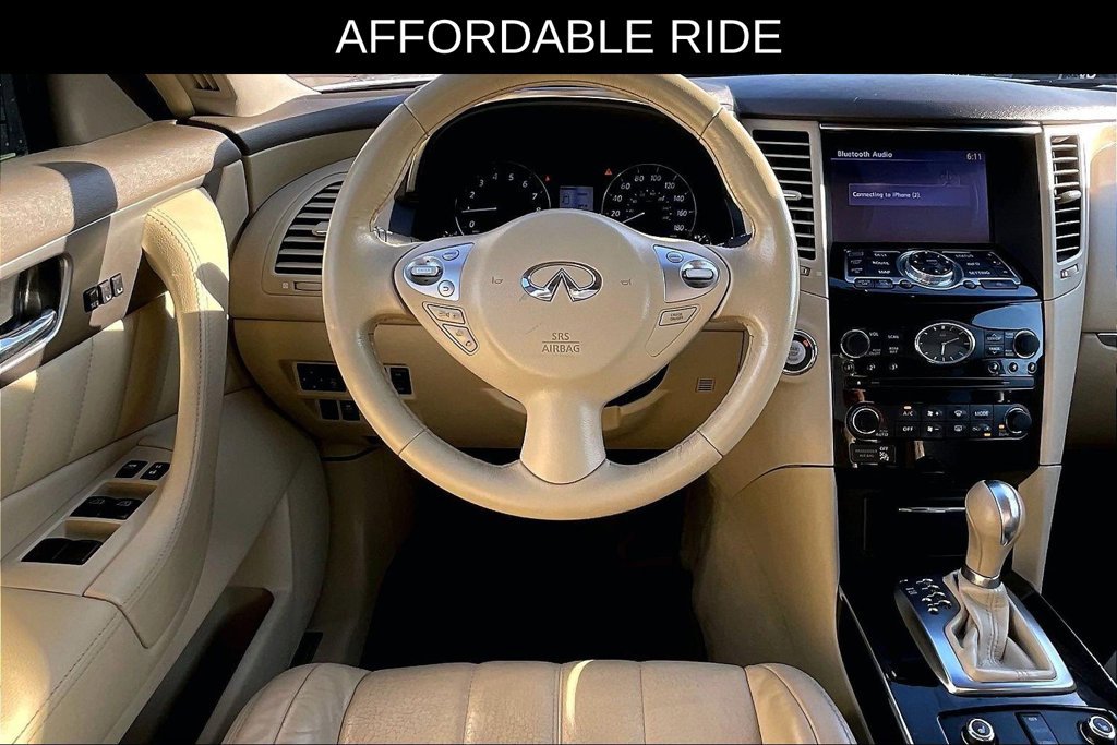 Used 2017 INFINITI QX70 2WD w/ Premium Package image 6