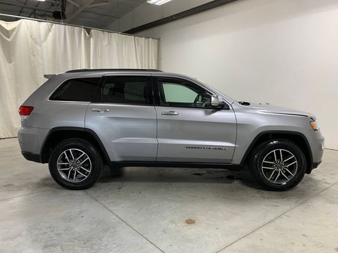 Used 2020 Jeep Grand Cherokee Limited AWD/4WD image 30