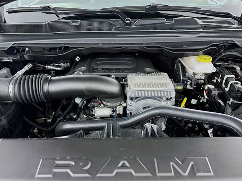 New 2026 RAM 1500 4x4 Crew Cab image 30