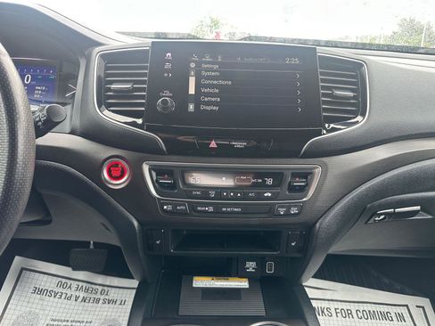 Used 2023 Honda Passport TrailSport image 19