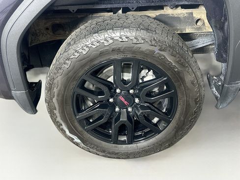 Used 2025 GMC Sierra 1500 Elevation AWD/4WD image 11