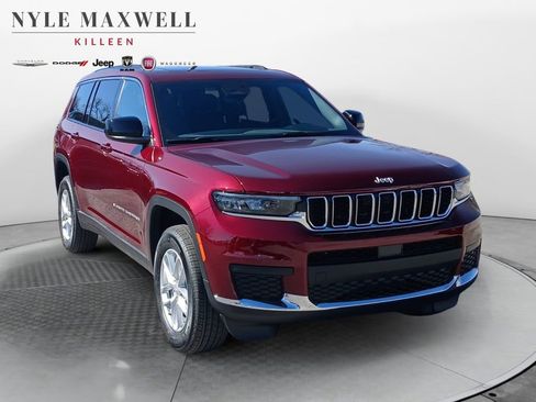 New 2026 Jeep Grand Cherokee L Laredo image 2