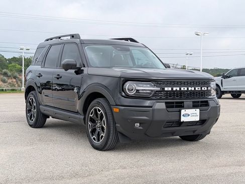 Used 2025 Ford Bronco Sport Outer Banks w/ Outer Banks Tech Package+ AWD/4WD image 1