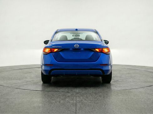 Used 2025 Nissan Sentra SV image 7