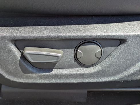 Used 2020 Ford Mustang Premium image 10