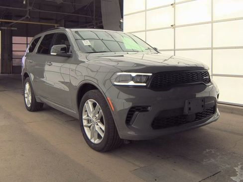 Used 2025 Dodge Durango GT image 2