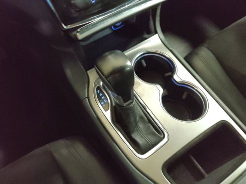 Used 2020 Jeep Grand Cherokee Laredo w/ Laredo X Package image 26