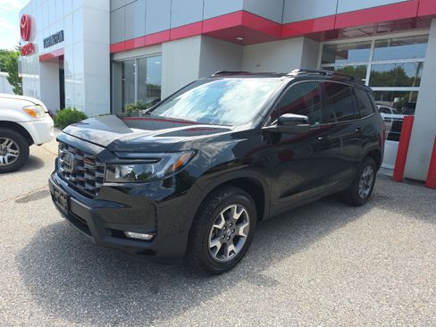 Used 2023 Honda Passport TrailSport image 7
