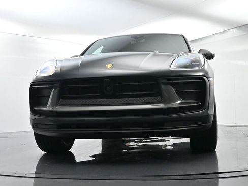 Certified 2024 Porsche Macan Turbo image 55