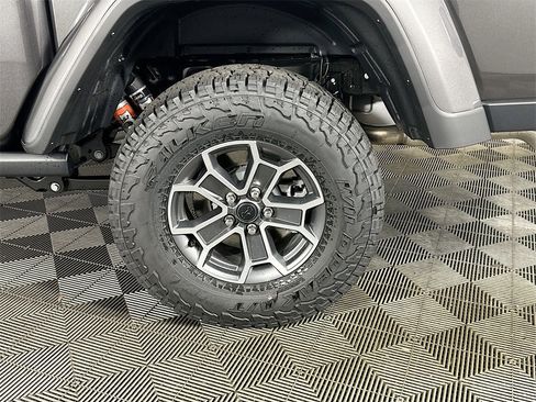 New 2026 Jeep Gladiator Mojave w/ Technology Group image 17