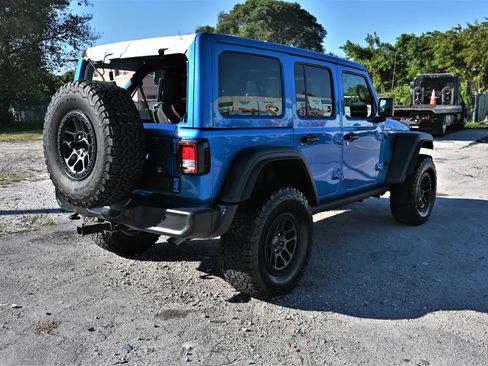 Used 2022 Jeep Wrangler Unlimited Sport w/ Xtreme Recon 35" Tire Package image 3