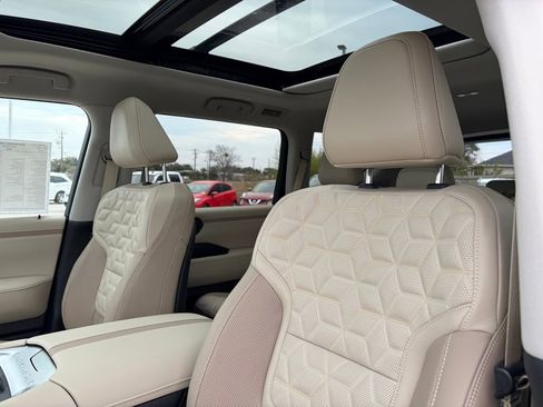 New 2026 Nissan Armada Platinum RWD image 8