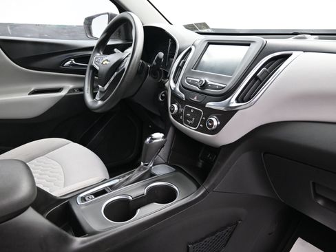 Used 2018 Chevrolet Equinox LS FWD image 28