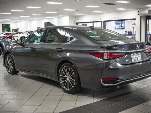 Certified 2023 Lexus ES 300h w/ Premium Package FWD image 8