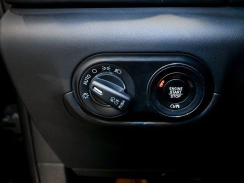 Used 2022 Maserati Levante Modena image 40