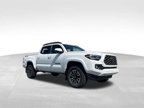 Used 2023 Toyota Tacoma TRD Sport w/ Technology Package AWD/4WD image 10