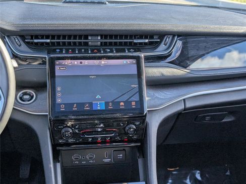 Used 2023 Jeep Grand Cherokee 4xe image 19