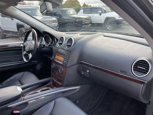 Used 2012 Mercedes-Benz GL 450 4MATIC image 30