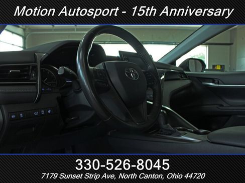 Used 2024 Toyota Camry SE FWD image 11