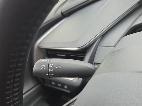 Used 2024 Toyota Prius Limited image 27