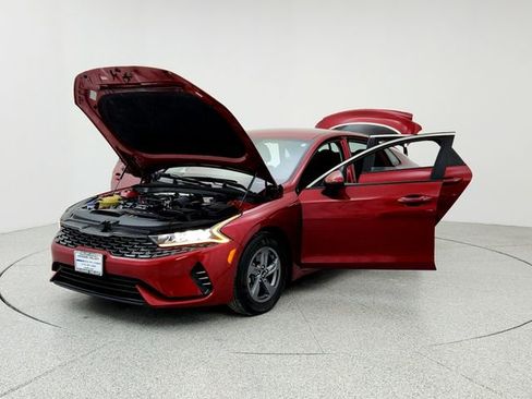 Used 2021 Kia K5 LXS image 9