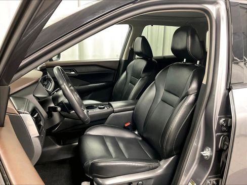 Used 2022 Nissan Rogue SL w/ SL Premium Package image 10