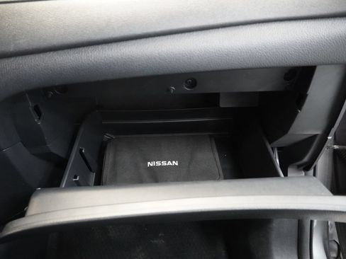 Used 2019 Nissan Rogue SV AWD/4WD image 37