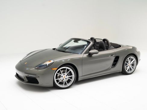 Certified 2025 Porsche 718 Boxster image 1