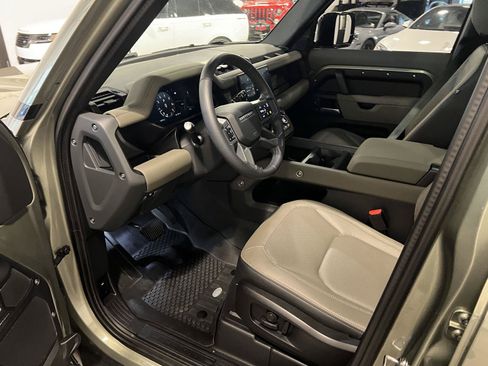Used 2025 Land Rover Defender 110 S AWD/4WD image 10