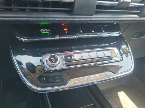 Used 2025 Lincoln Corsair FWD image 24