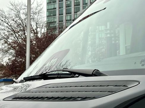 Used 2025 Mercedes-Benz Sprinter 2500 image 6