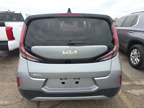 Used 2025 Kia Soul LX FWD image 10