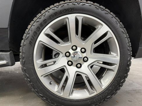 Used 2017 Cadillac Escalade Luxury AWD/4WD image 70