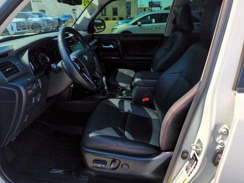 Used 2024 Toyota 4Runner TRD Off-Road Premium w/ Moonroof Package AWD/4WD image 8