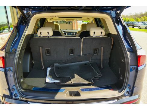 Used 2023 Buick Enclave Essence w/ Experience Buick Package AWD/4WD image 33