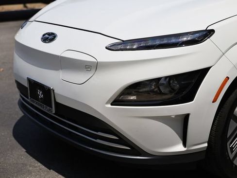 Used 2023 Hyundai Kona SE FWD image 12