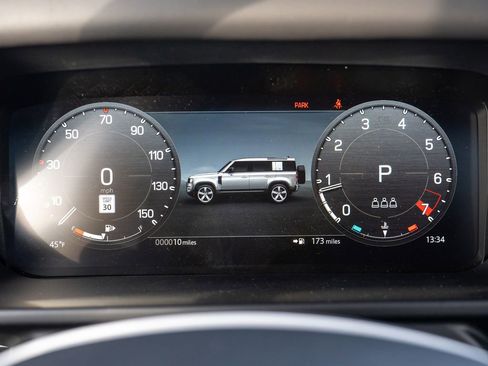 New 2026 Land Rover Defender 110 X-Dynamic SE image 12