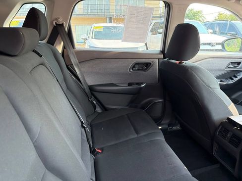 Used 2023 Nissan Rogue S AWD/4WD image 13