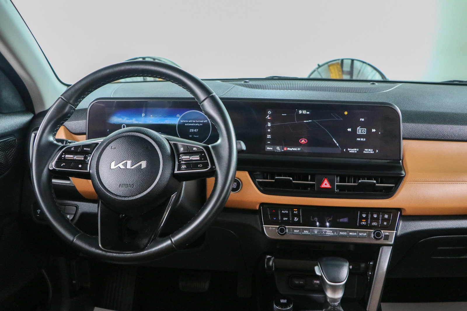 Used 2025 Kia Seltos EX w/ EX Sunroof Package FWD image 17