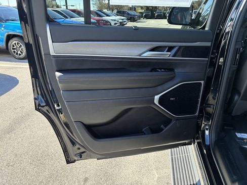 New 2026 Jeep Grand Wagoneer Limited image 29
