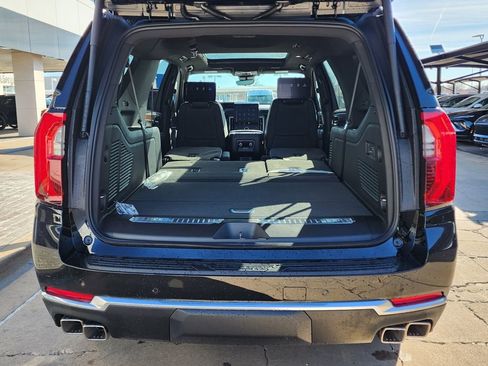 New 2026 GMC Yukon XL Denali w/ Denali Reserve Package image 62