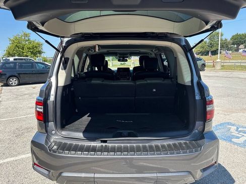 Used 2021 Nissan Armada SL w/ Captain's Chairs Package AWD/4WD image 12