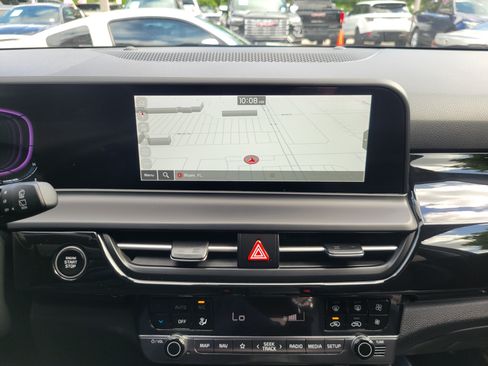 Used 2025 Kia Seltos S FWD image 10