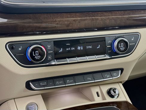 Used 2019 Audi Q5 2.0T Premium Plus AWD/4WD image 24
