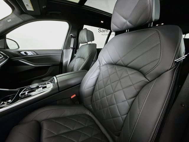 Used 2026 BMW X7 xDrive40i w/ M Sport Package AWD/4WD image 22