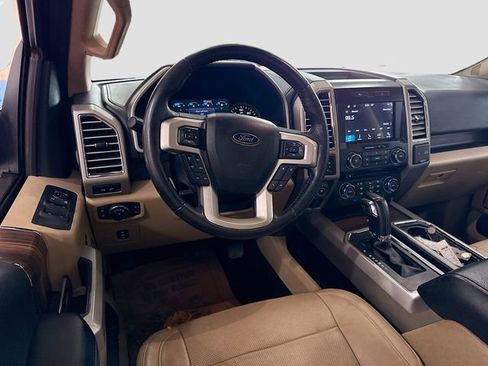 Used 2016 Ford F150 Lariat image 22