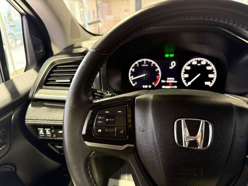 Used 2025 Honda Odyssey EX-L image 13