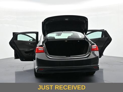 Used 2023 Chevrolet Malibu LT FWD image 32