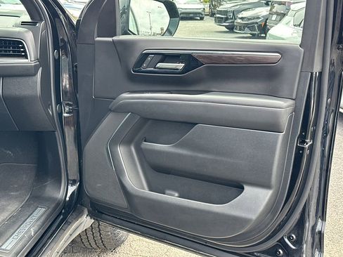 Used 2025 Chevrolet Tahoe Z71 AWD/4WD image 14