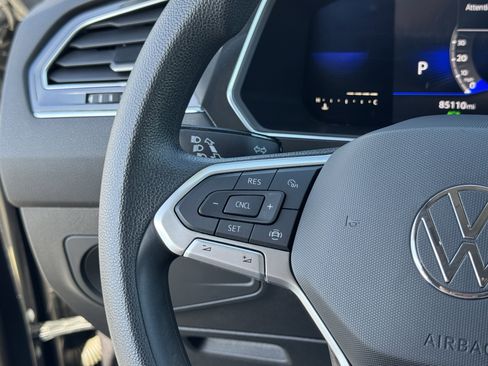 Used 2022 Volkswagen Tiguan S FWD image 19